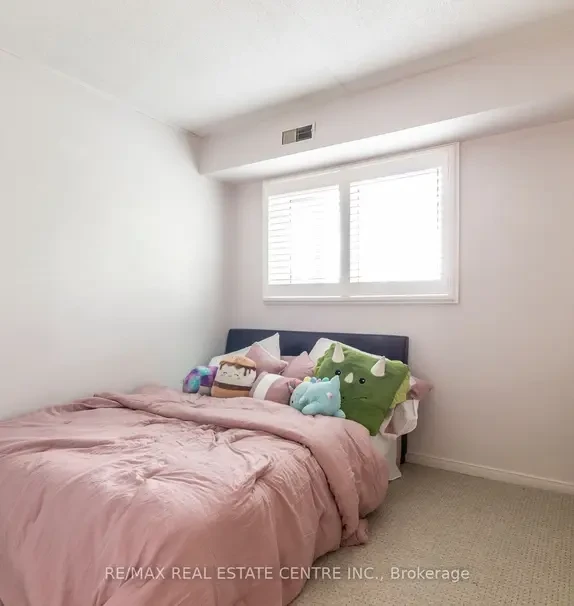 Entire Place·3B2B···3085 Kingsway Dr