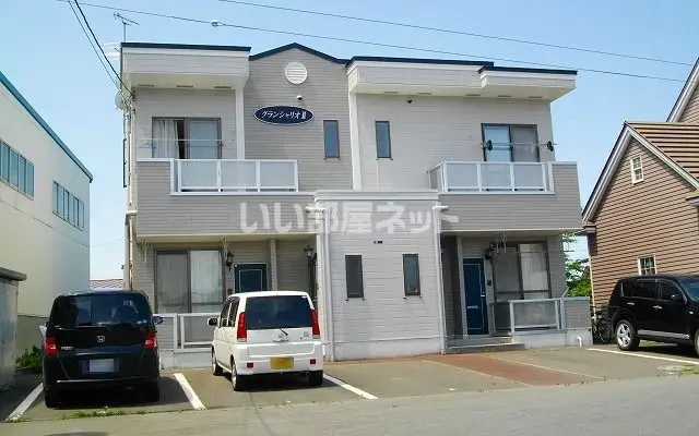 グランシャリオⅡ 2階 - Aomori student accommodation
