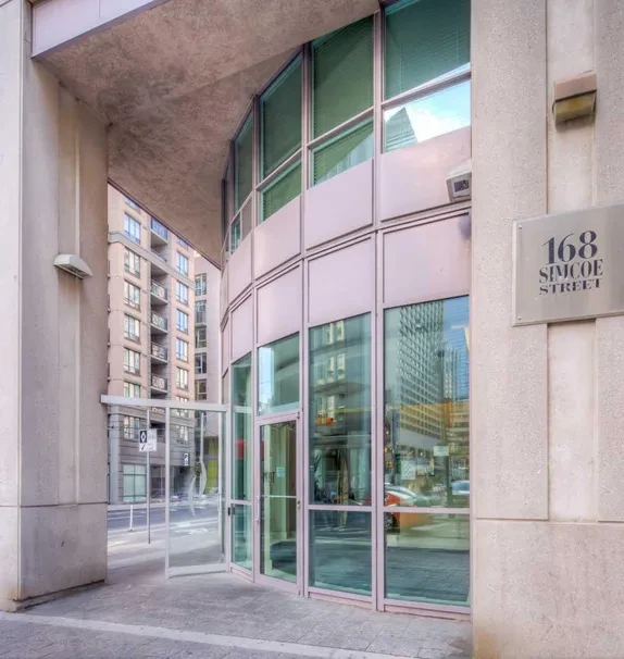 Qwest(168 Simcoe)