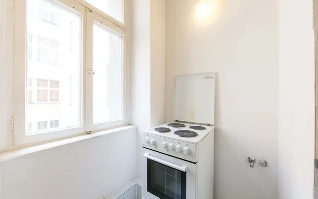 Studio Apartment 4