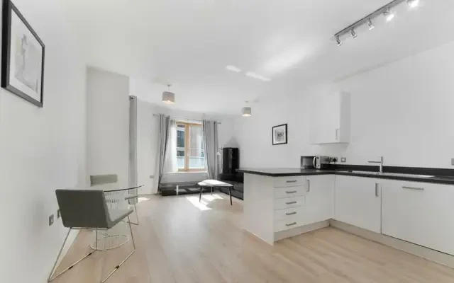 LH-Eddington Court 1