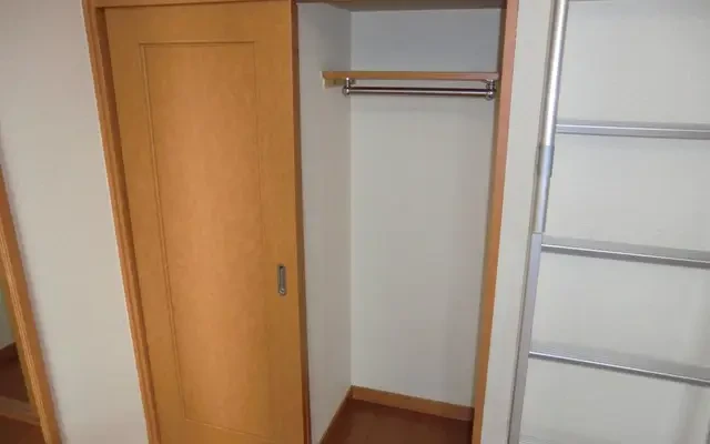 レオパレスみどり 3