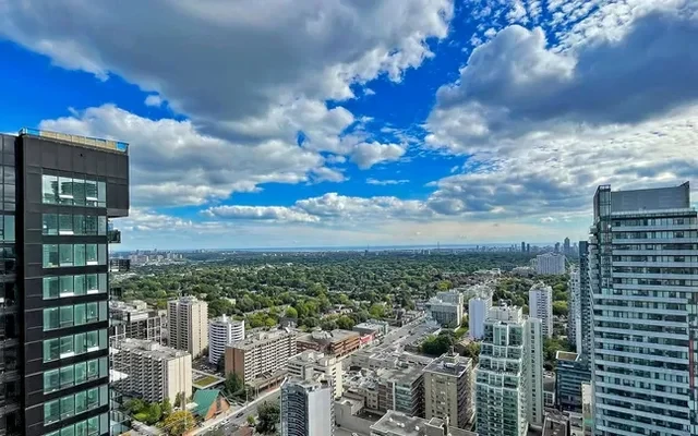 CityLights on Broadway 4