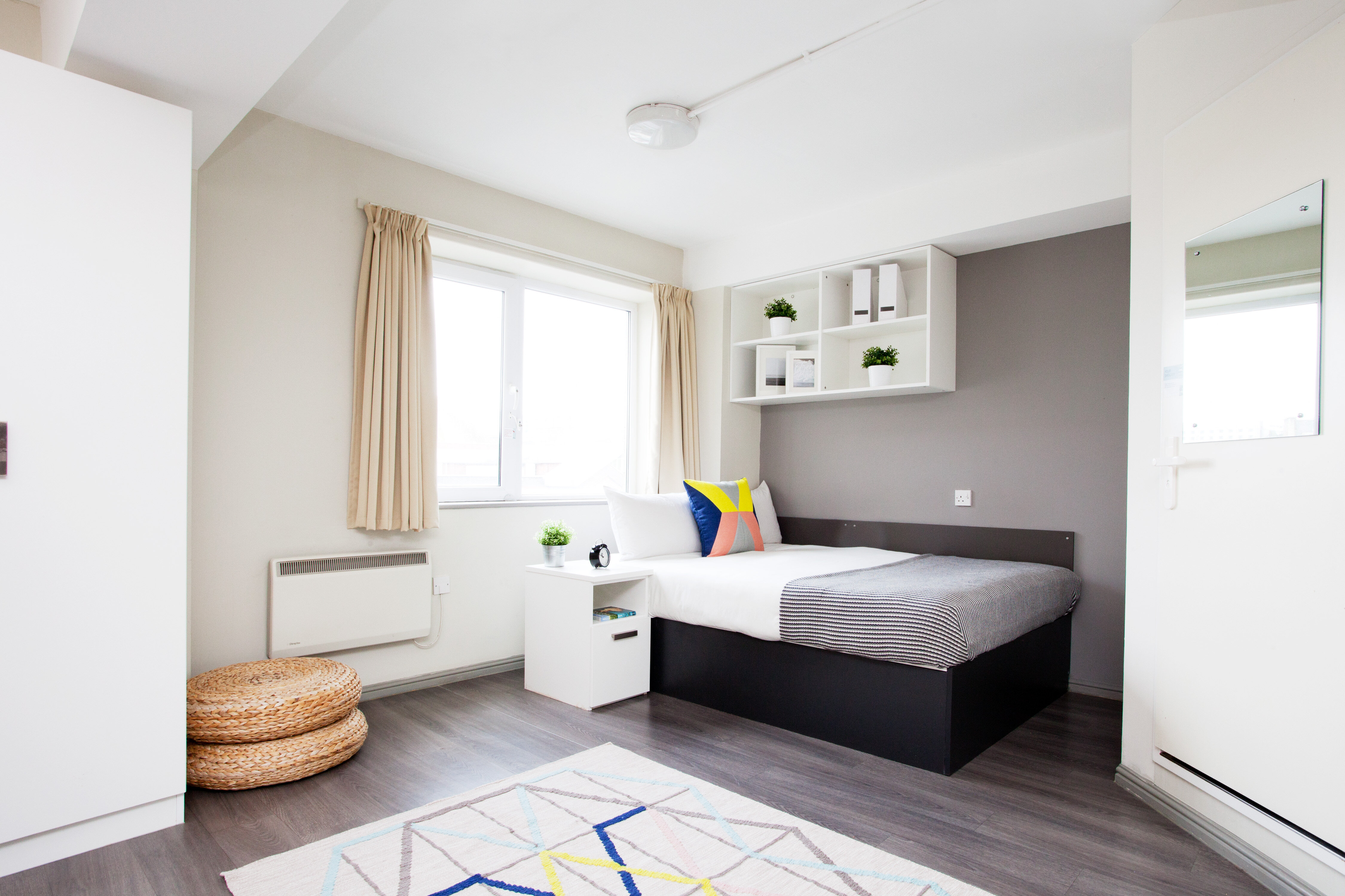 Classic Studio Single