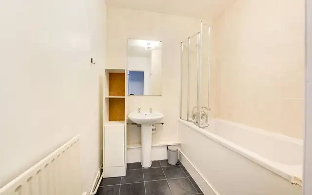 Nevern Square, Earls Court, SW5 2