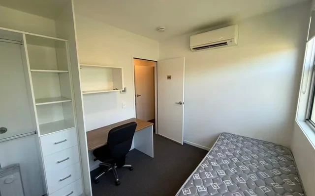 47-51 Munro Street 4