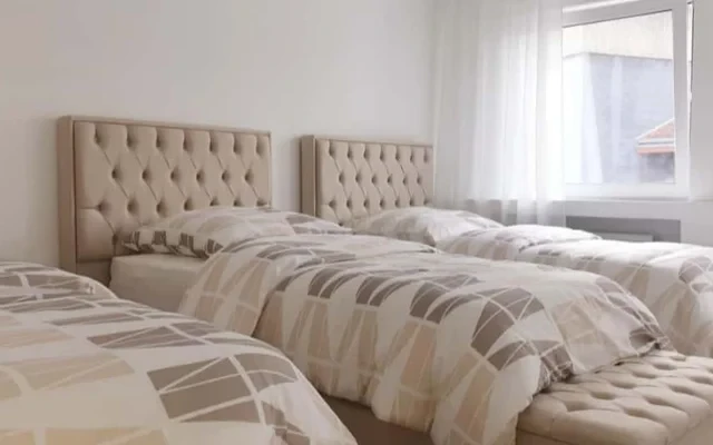 2-Zimmer-Wohnung am Karlsplatz – ideal fur Dauer- oder Firmenmiete 2