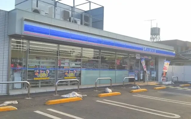 レオパレスＥａｓｔ 3