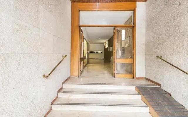 Welcoming double bedroom close to Università Roma TRE - Architettura 1