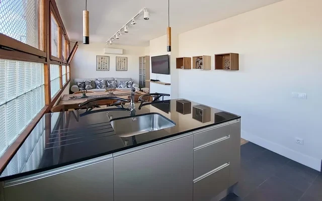 Batllo Views 2