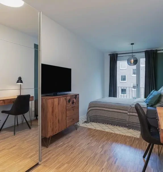 Single bedroom in a 4 bedroom apartment in Hamburg