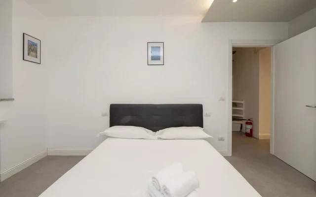 Trilocale in Via della Moscova 27 E 4
