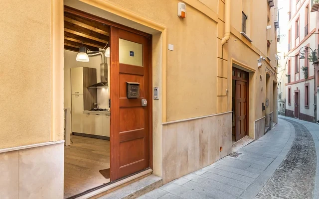 Apartment in Via Nicolo Canelles, Cagliari for 38 m² 1