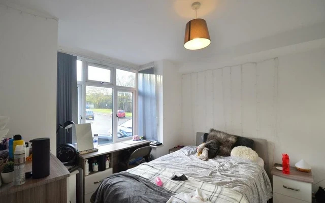 Entire Place·7B7B···247 Heeley Road, Selly Oak 1