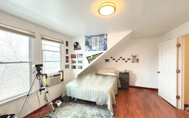 333 Lawn St 3