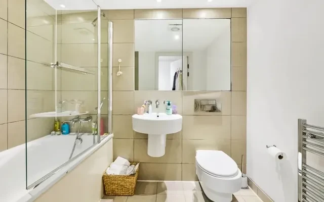 LH-Water Gardens Square 4