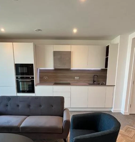 HL-Skyline Apartments