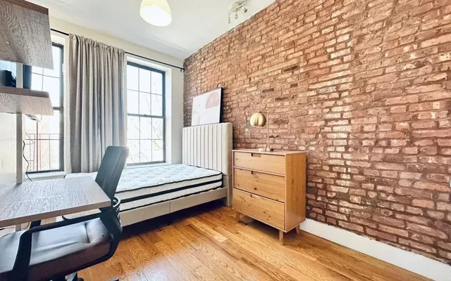 938 Lafayette Avenue, Brooklyn 4