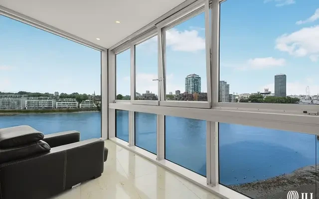 St George Wharf London SW8 2