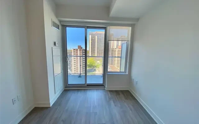 902 - 195 Redpath Ave 2