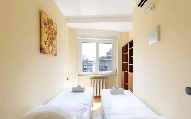 Ampio trilocale zona Solari 3