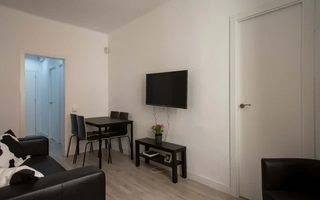 Apartment in Carrer d'En Roig, Barcelona for 72 m² with 3 bedrooms 1