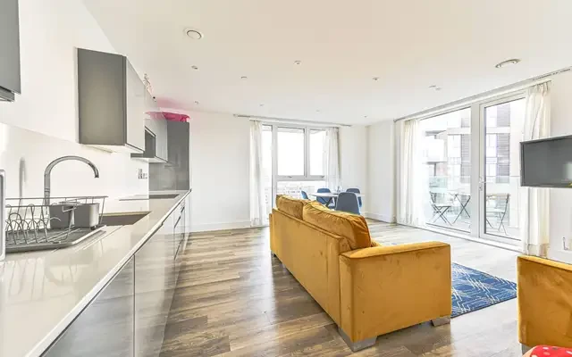 Voyager House, Battersea, SW11 0