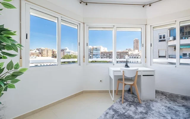 Avenida Aguilera 11, 5ºA 1