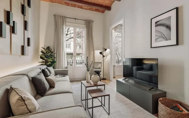 Gava - 3 bedrooms and terrace in Sagrada Familia 1