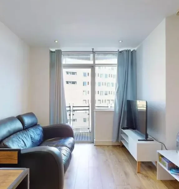 LH-Gerry Raffles Square