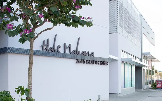 Hale Mahana 2