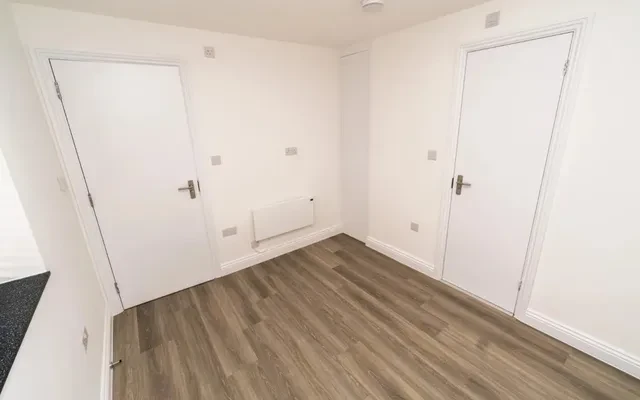 LH-Stag Lane 3