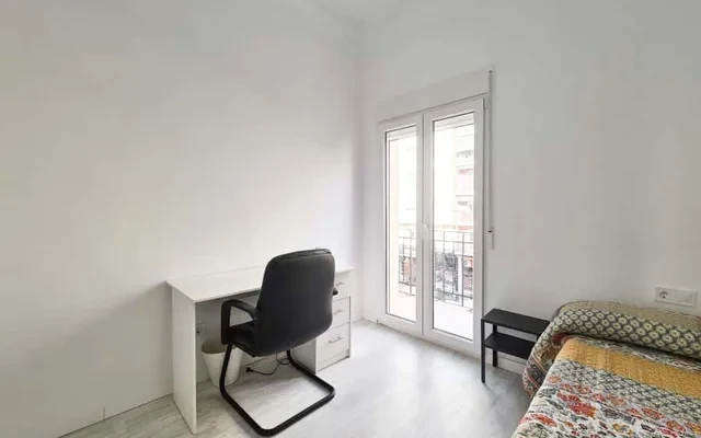 Piso de 5 habitaciones en Camins Al Grau 4