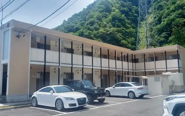 レオパレス裾花 4