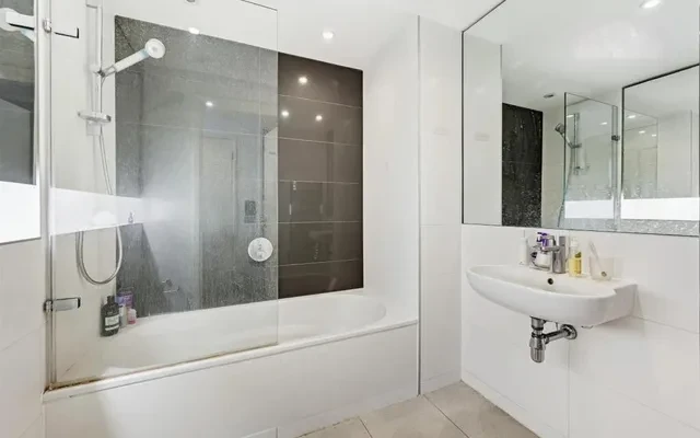 LH-Strata SE1 - London student accommodation