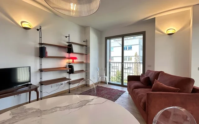 Appartamento con terrazzo in Via Adamello, Milano 1