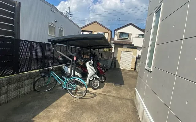 レオネクストアゼリアコート 3