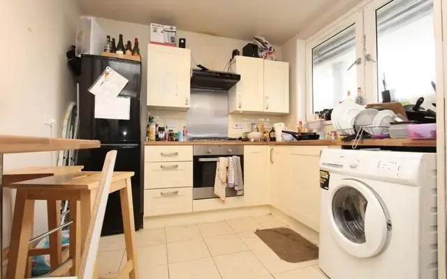 apartment in Mile End 4