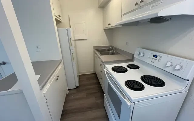 1020 Cacique Street - Santa Barbara student accommodation - 1 Bed 1 Bath