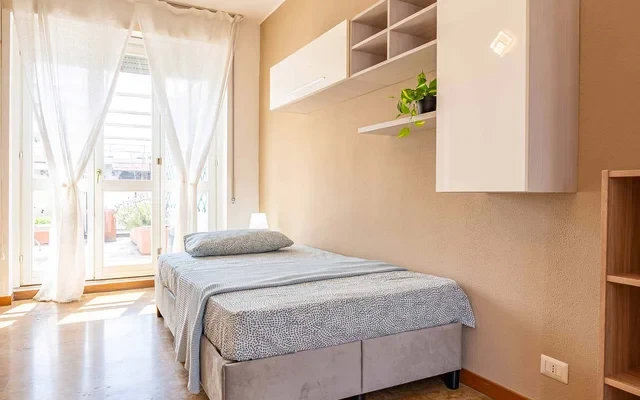 CORSO LODI 47 <br> PRIVATE ROOM S1 1