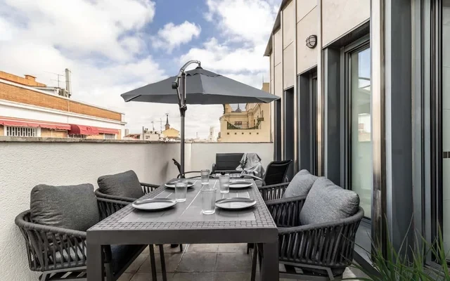 Dono - 3 bedrooms apartment in Chueca 0