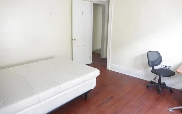 301 Maple St Apartment 2 2