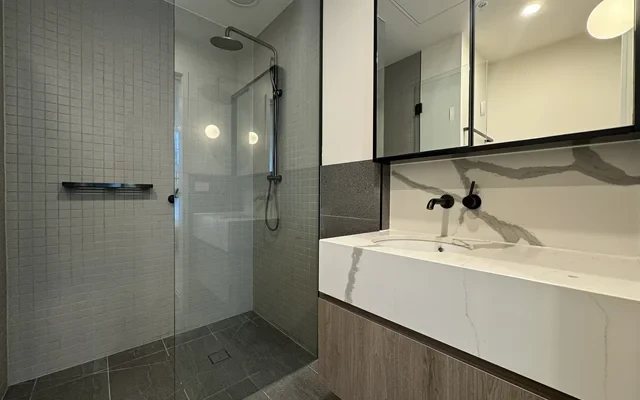 410/393 Spencer Street 2