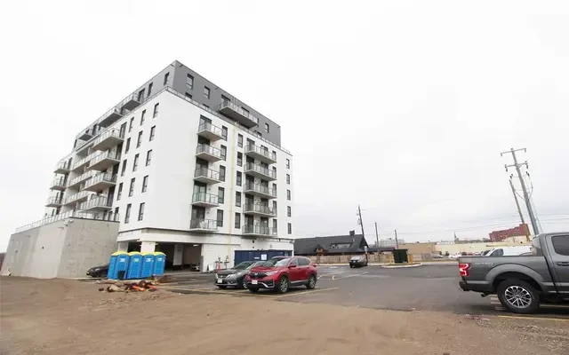 7 Erie Ave 0