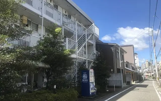 レオパレスクレセント 1