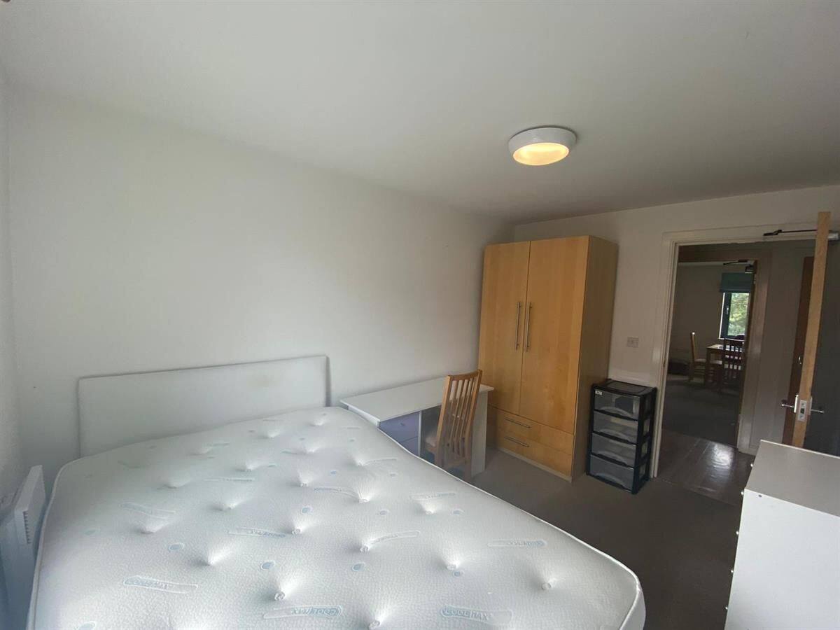 2 bedroom 2 bathroom