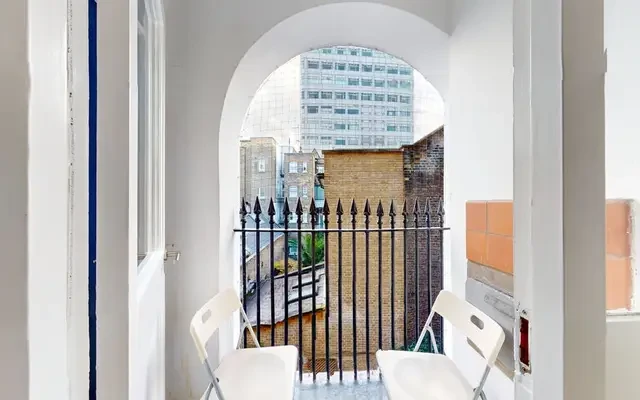 Penfold Place 11402# 4