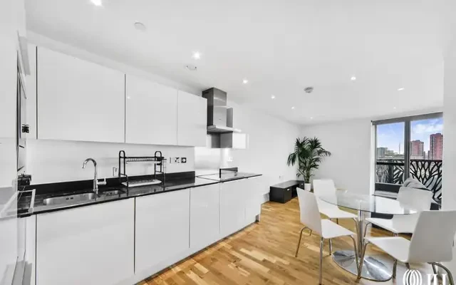 139 Leven Road City View Point E14 2