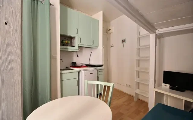 studio in 3rd arrondissement, Temple 1