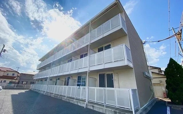 レオパレスリラ 0